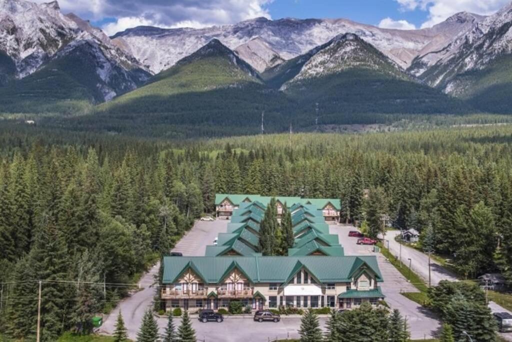 Mountainview -Privatechalet Sleep7- 5Min To Dt Vacation Home Canmore Exteriör bild
