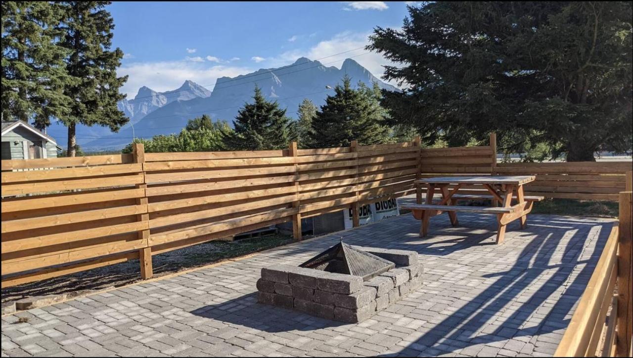 Mountainview -Privatechalet Sleep7- 5Min To Dt Vacation Home Canmore Exteriör bild