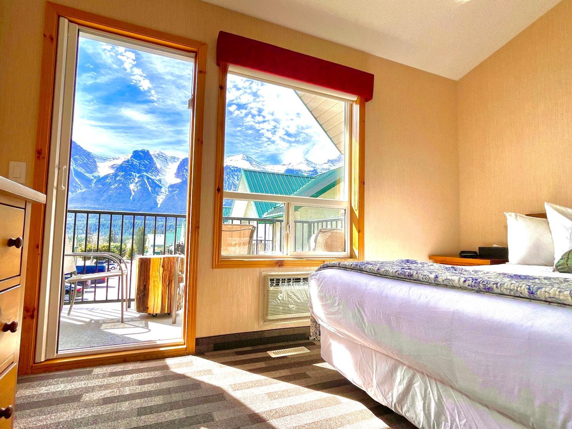 Mountainview -Privatechalet Sleep7- 5Min To Dt Vacation Home Canmore Exteriör bild